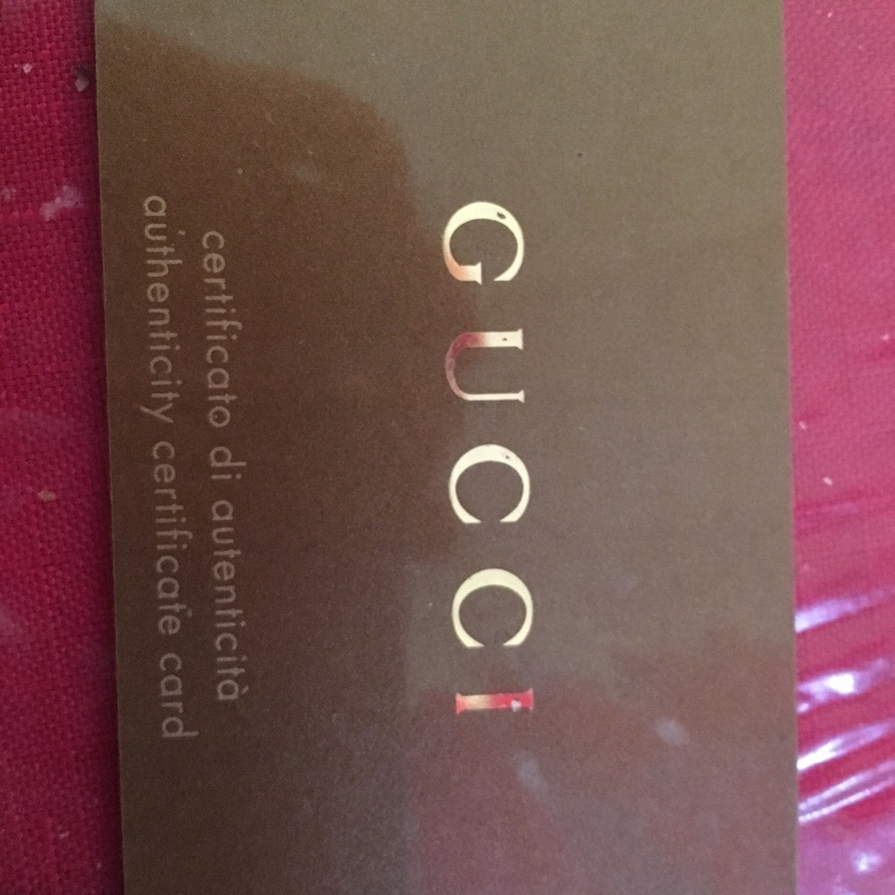 Selling authentic Gucci purse for 400